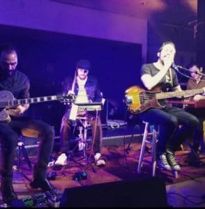 groupe de rock blues sur scène