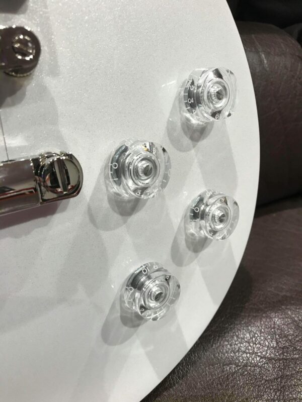 boutons de guitare transparents