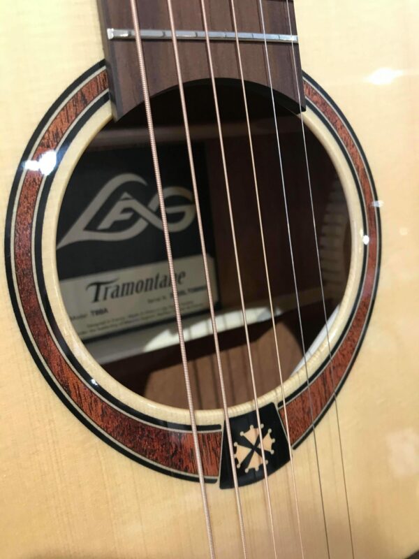 cordes de guitare acoustique