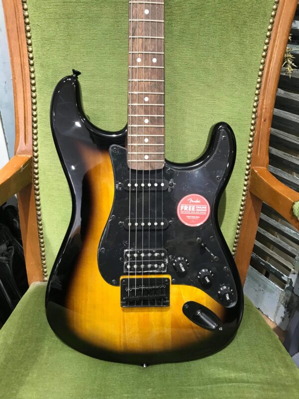 Guitare électrique Fender Squier Bullet Stratocaster 