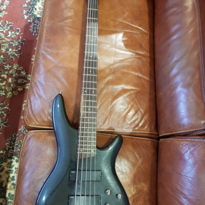 Ibanez SR305
